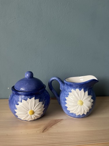 Vintage rayware blue - rayware, daisy