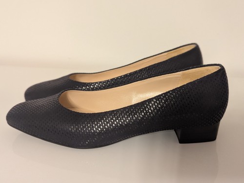 Mint condition pumps - by, peter