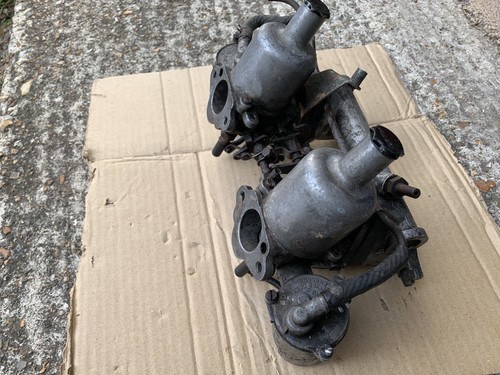 Twin carburettors on - su,
