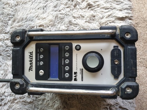 Makita white bmr104 dab fm - ,