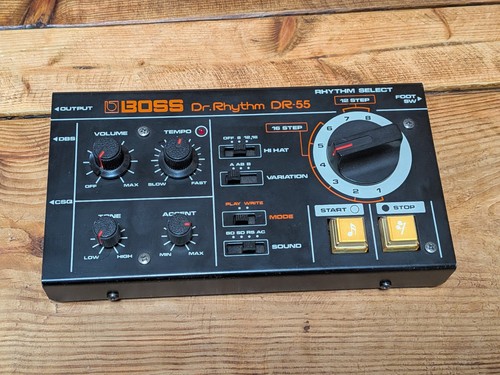 Boss rhythm vintage - dr-55,