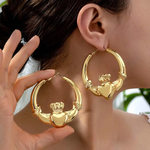 Gold large claddagh - gold,