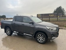 Toyota Hilux Invincible X