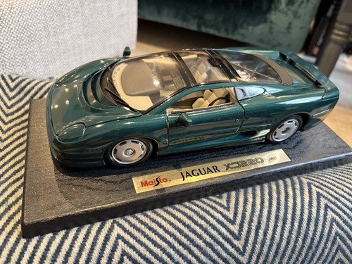 Maisto jaguar xj220 - maisto,