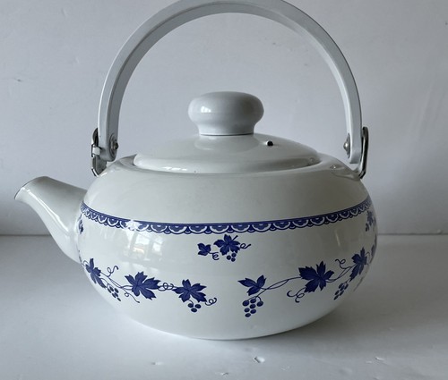 Vintage enamelled tea kettle - vintage,