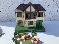 Triang Dolls House - Vintage From The 50’s (O/nu2)
