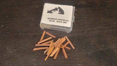 Small box 22 vintage - +,
