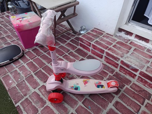 Kids kick scooter - kids,