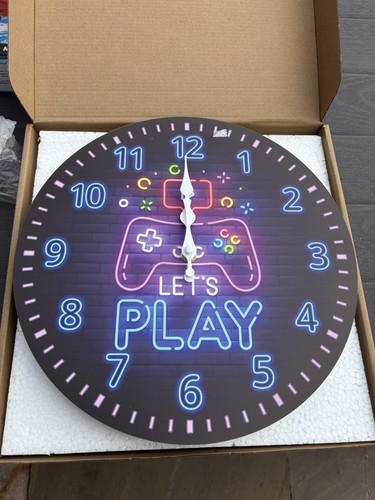 Neon game console - game, wall