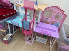 Barbie 3-Story Folding