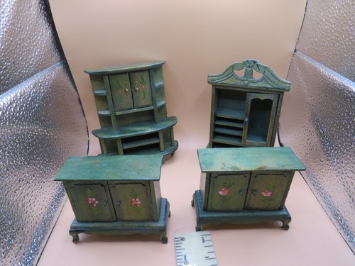 Vintage dolls house - vintage,