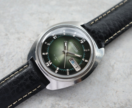 April 1975 vintage seiko actus - april,