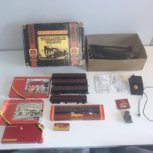 Vintage triang hornby train - vintage,