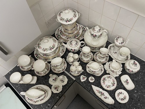 Over 100 pieces wedgewood the - 100,