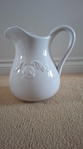 Victorian style jug - style, wash