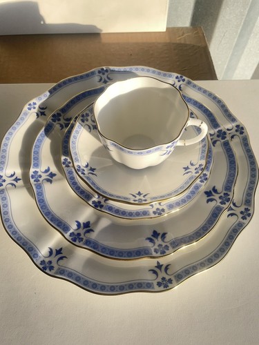 Royal crown derby grenville - derby,