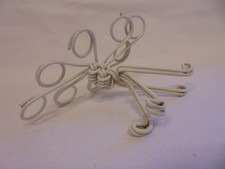 VINTAGE FLORAL WHITE WIRE