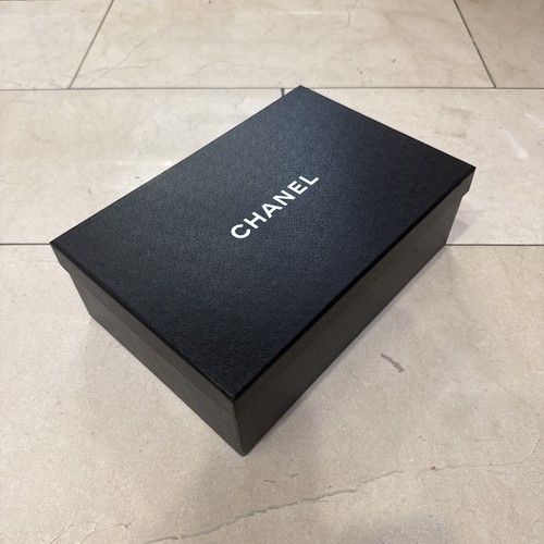 Chanel empty box - chanel,