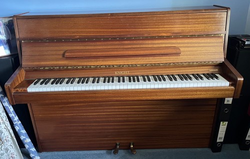 Piano upright - ,