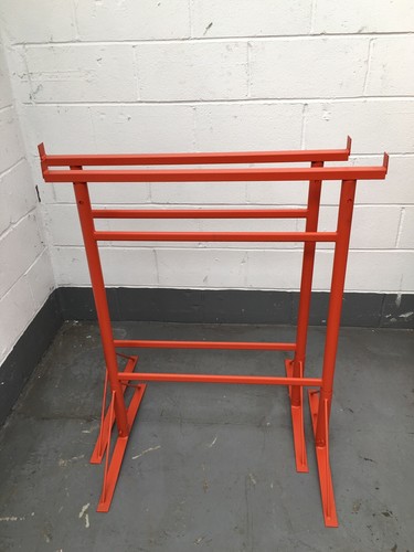 Size 3 adjustable - no,