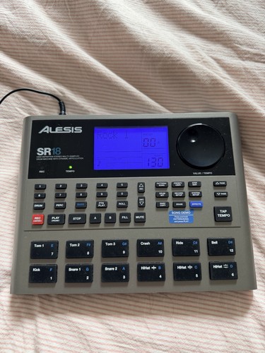 Alesis sr18 drum machine - alesis,