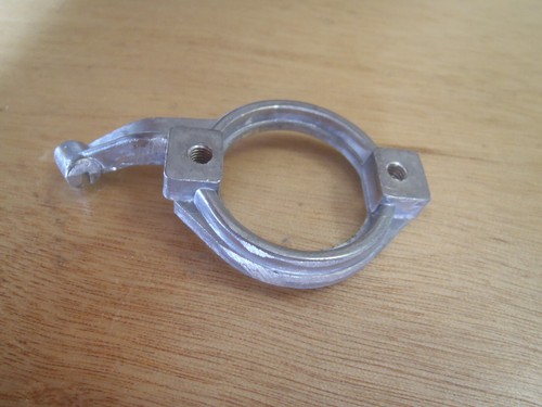 Metal intake support bracket