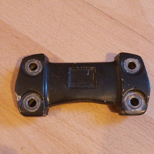 Cbf125 handlebar clamp honda - clamp,
