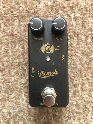 Tremolo pedal - tremolo,