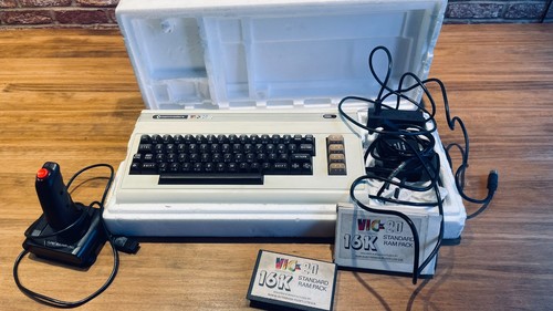 Commodore vic with power - commodore, vic-20
