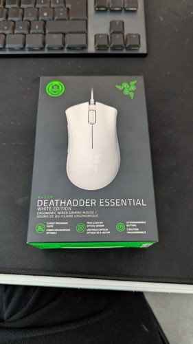 White razer deathadder - razer,