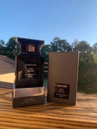 Tom ford oud wood - tom,