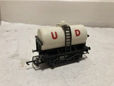 HORNBY OO GAUGE SMALL TANKER