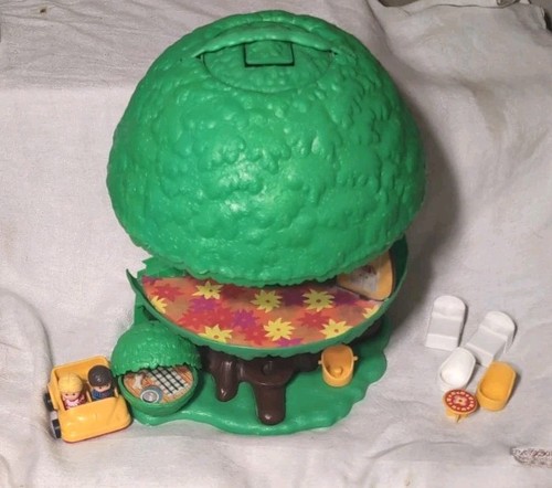 Tree tot house - tot, 1975