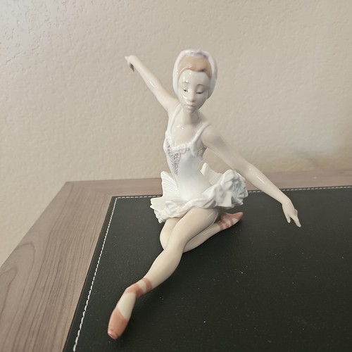 Lladro porcelain ballerina - porcelain,