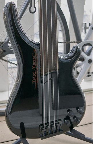 Bass maniac tune - by,