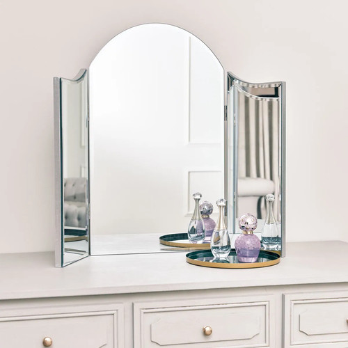 Vintage tabletop trile - , vanity