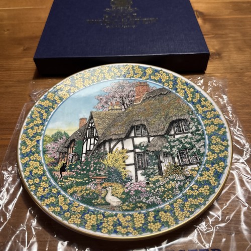 Royal worcester cottage - worcester,