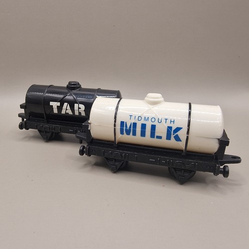 Ertl milk and tar tankers - tar,