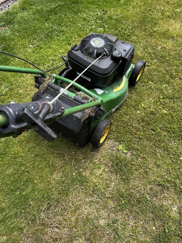 John deere c43 petrol lawn - deere,