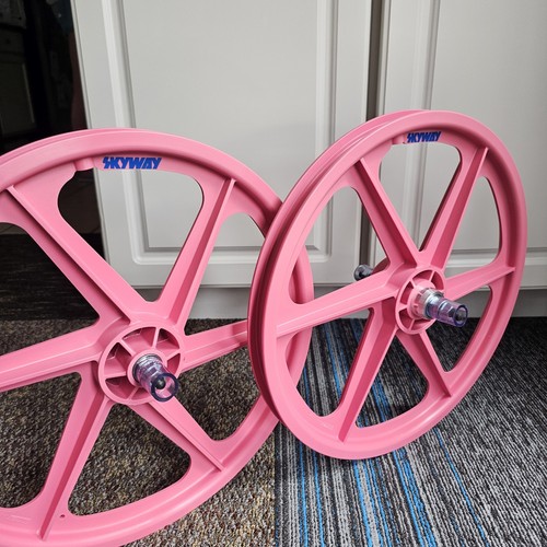 New pink blue skyway - w/, mags