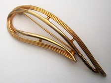 M126) Vintage Sarah Cov