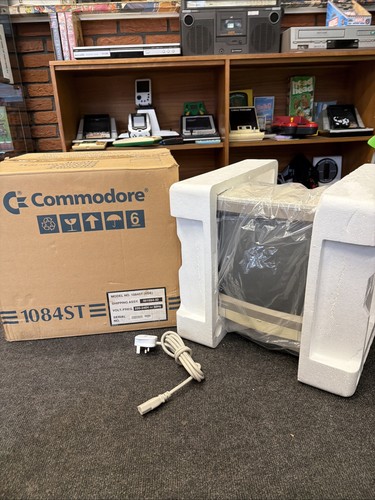 Commodore 1084st crt colo1 - commodore,