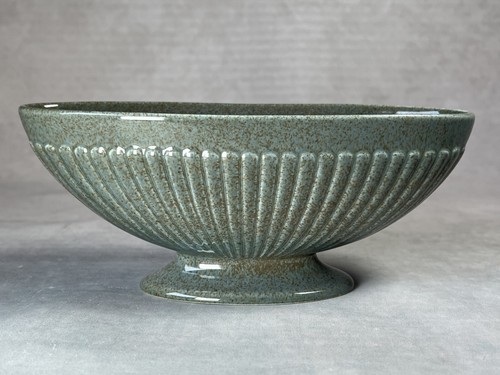 Wedgwood mottled green brown - mottled,