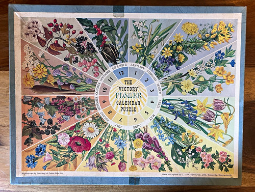 Vintage wooden victory - wooden, flower