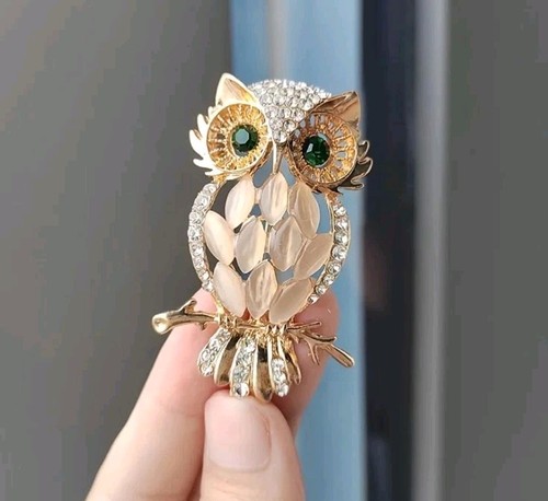 Large vintage style owl brooch - vintage,