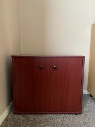 Wooden mahogany coloured - mahogany,