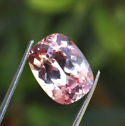 Padparadscha sapphire - ct,