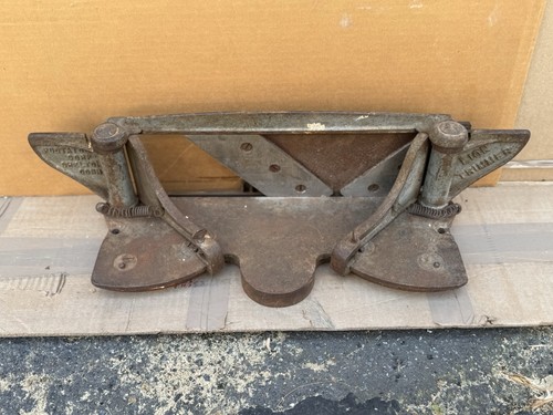 Vintage lion miter - vintage,