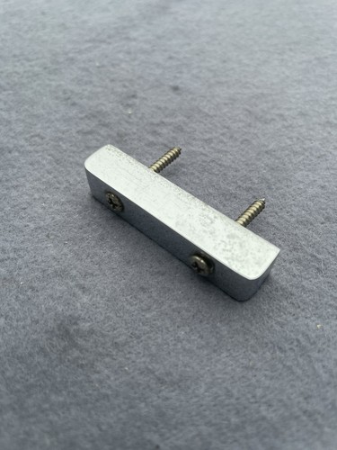 Egmond bass thumb rest 1960s