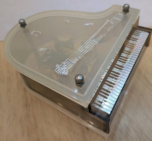 Vintage music box miniature - vintage,